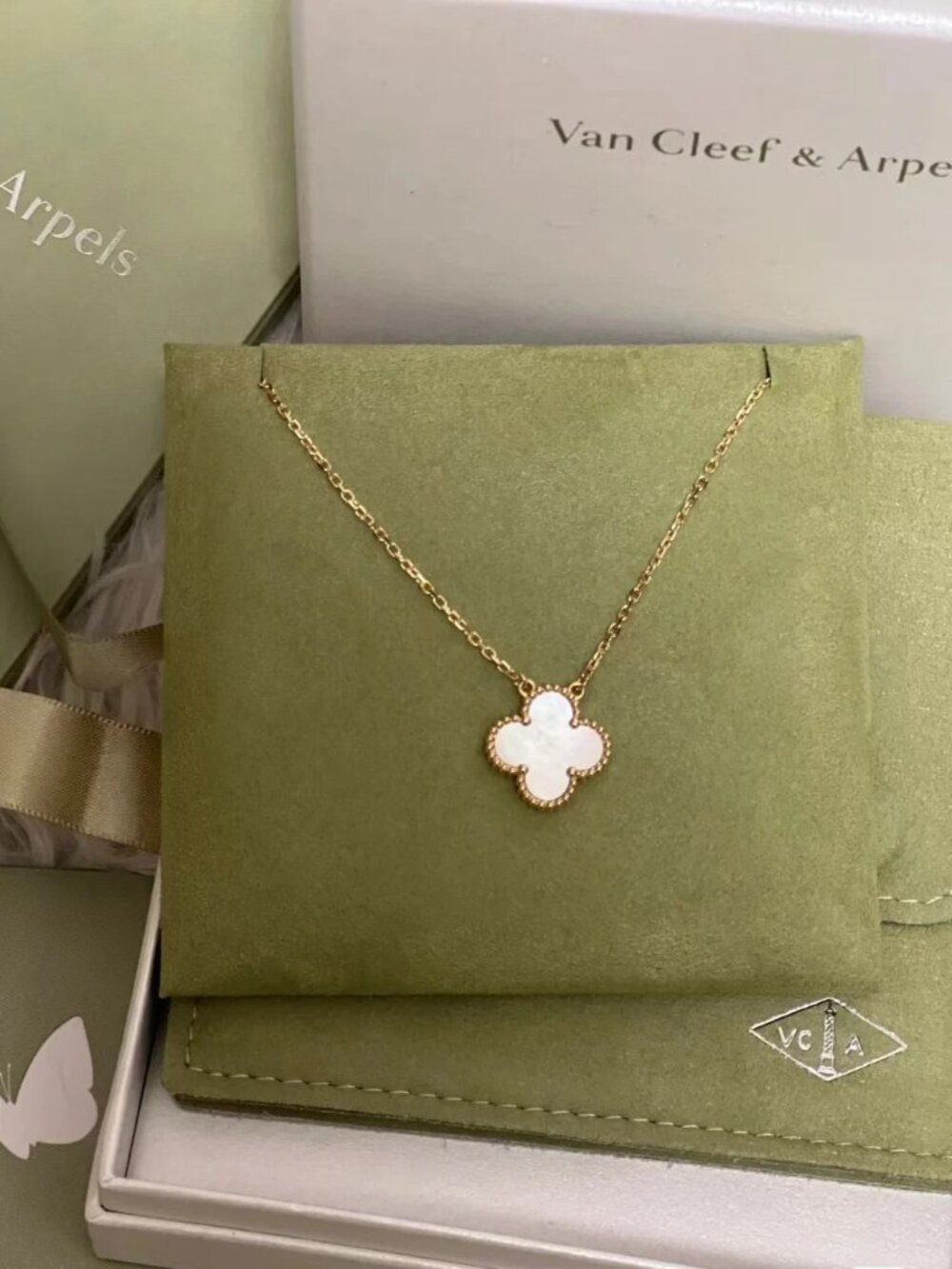 ✅Authentic Van Cleef & Arpels 18K Yellow Gold Necklace